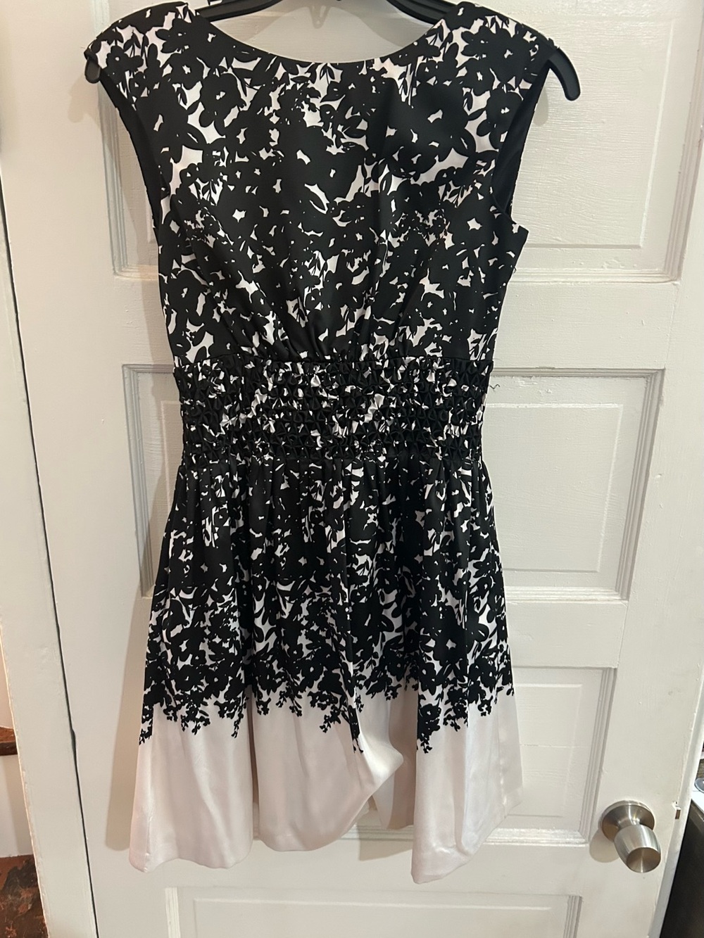 Jessica Simpson Black and White Floral Midi Dress SZ 2